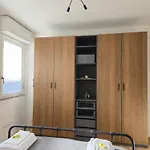 Apartament Geometric House *